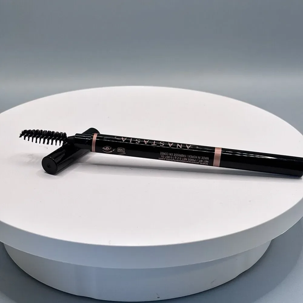 Anastasia Beverly Hills Brow Definer Triangular Brow Pencil Dark Brown 0.2 gr